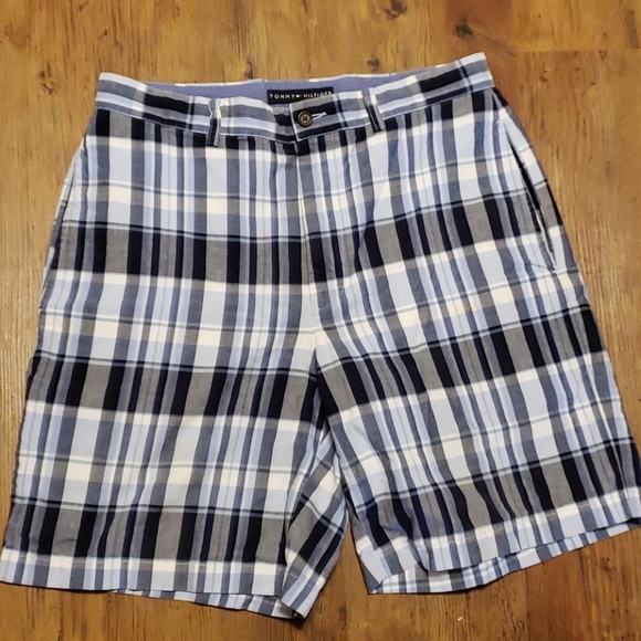 Tommy hilfiger blue grey plaid flat front shorts - Picture 1 of 5